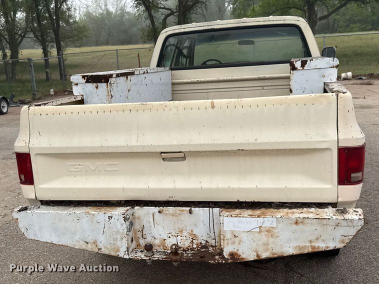 image for item ET1990 1991 GMC 3500 Crew Cab pickup truck