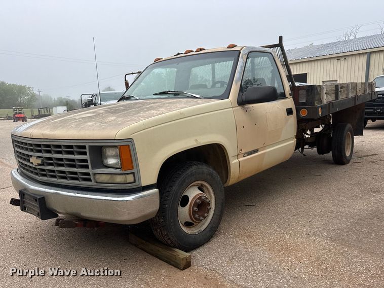 image for item ET1992 1992 Chevrolet 3500 Ext. Cab dump flatbed pickup truck