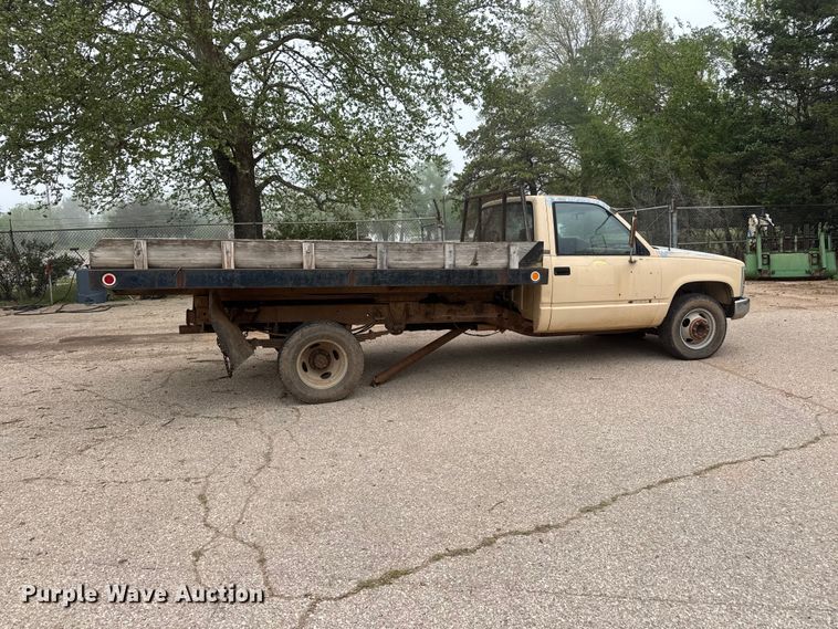 image for item ET1992 1992 Chevrolet 3500 Ext. Cab dump flatbed pickup truck