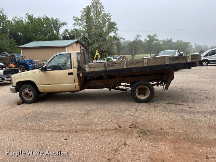 image for item ET1992 1992 Chevrolet 3500 Ext. Cab dump flatbed pickup truck