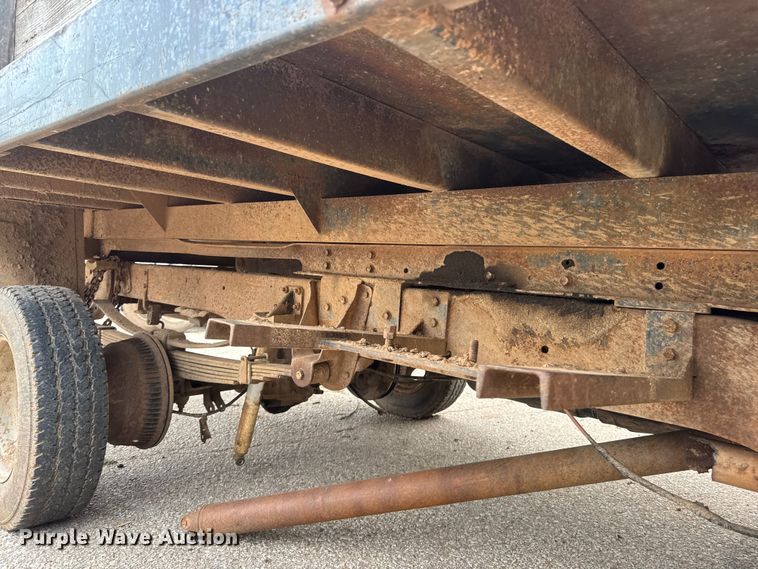 image for item ET1992 1992 Chevrolet 3500 Ext. Cab dump flatbed pickup truck