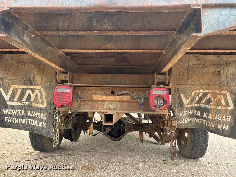 image for item ET1992 1992 Chevrolet 3500 Ext. Cab dump flatbed pickup truck