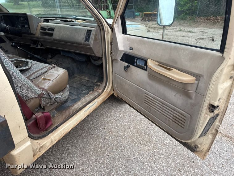 image for item ET1992 1992 Chevrolet 3500 Ext. Cab dump flatbed pickup truck