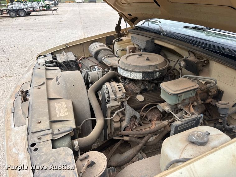 image for item ET1992 1992 Chevrolet 3500 Ext. Cab dump flatbed pickup truck