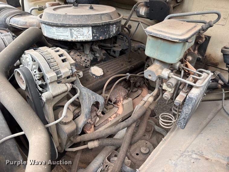 image for item ET1992 1992 Chevrolet 3500 Ext. Cab dump flatbed pickup truck