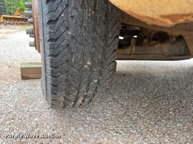 image for item ET1992 1992 Chevrolet 3500 Ext. Cab dump flatbed pickup truck