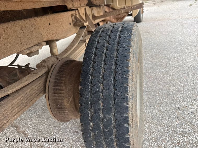 image for item ET1992 1992 Chevrolet 3500 Ext. Cab dump flatbed pickup truck
