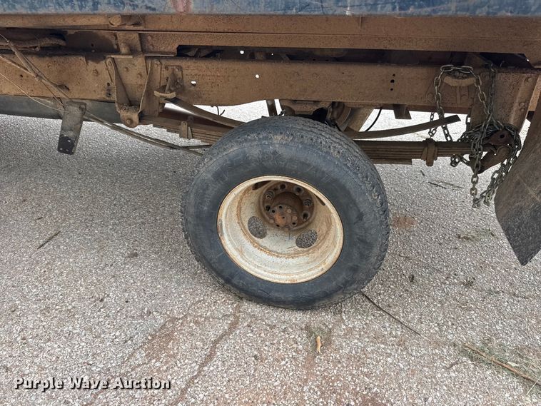 image for item ET1992 1992 Chevrolet 3500 Ext. Cab dump flatbed pickup truck