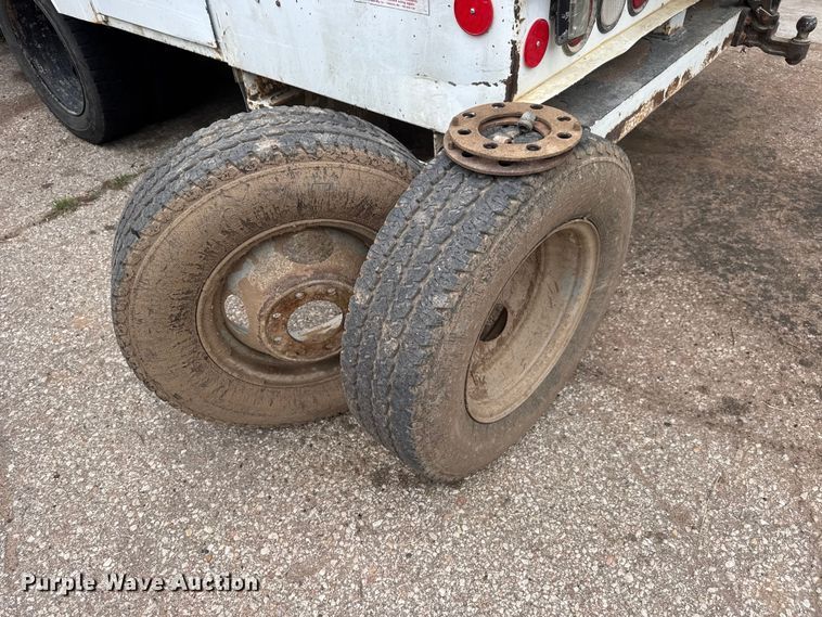 image for item ET1992 1992 Chevrolet 3500 Ext. Cab dump flatbed pickup truck