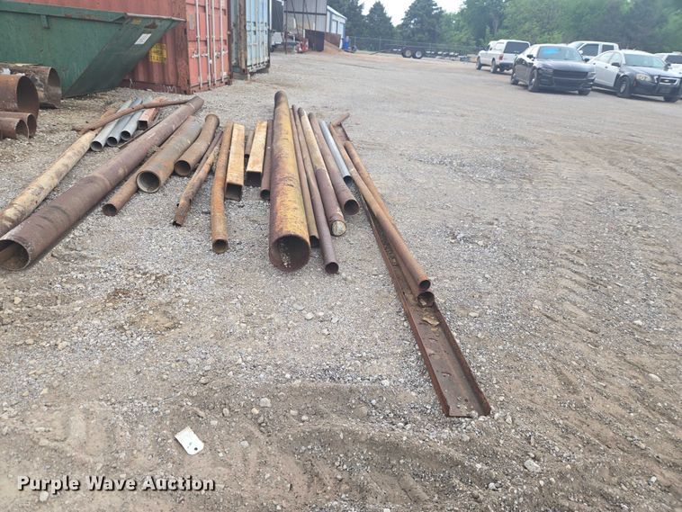 image for item ET5104 Approximately 36 pieces of pipe