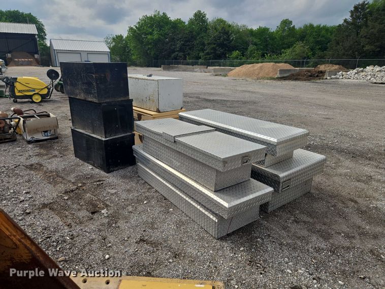 image for item ET5106 (10) tool boxes