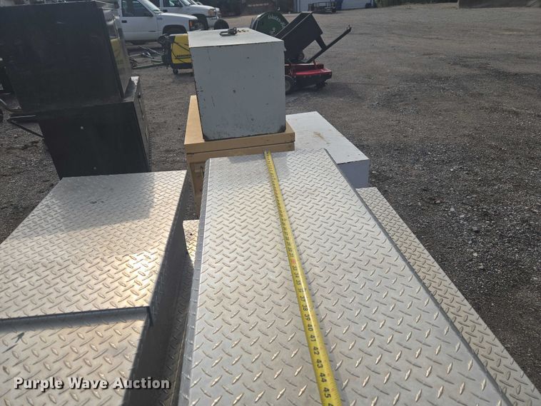 image for item ET5106 (10) tool boxes