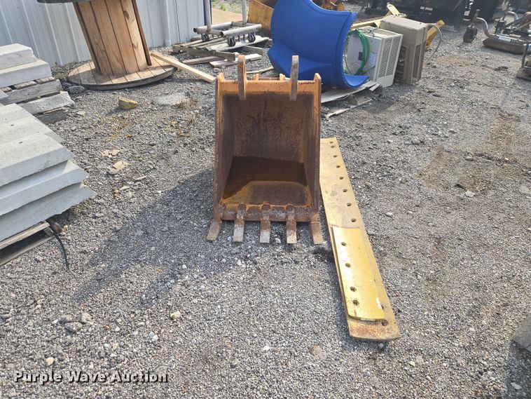 image for item ET5111 Backhoe attachments