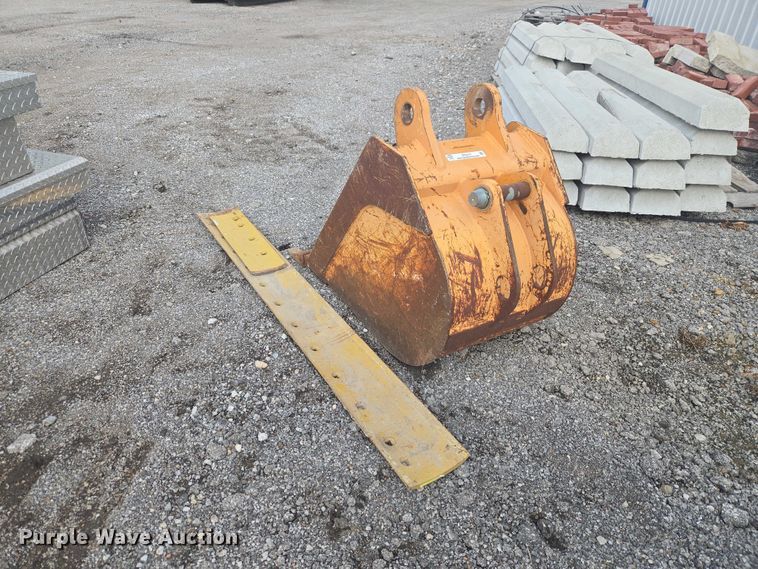 image for item ET5111 Backhoe attachments