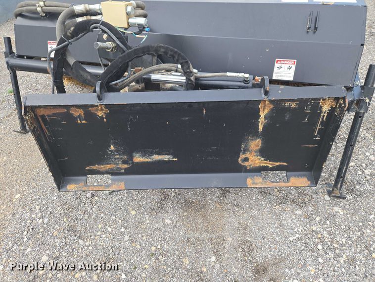 image for item ET5118 John Deere BA84 skid steer broom