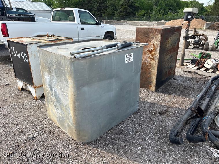 image for item ET5121 (3) oil tanks