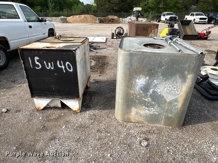 image for item ET5121 (3) oil tanks