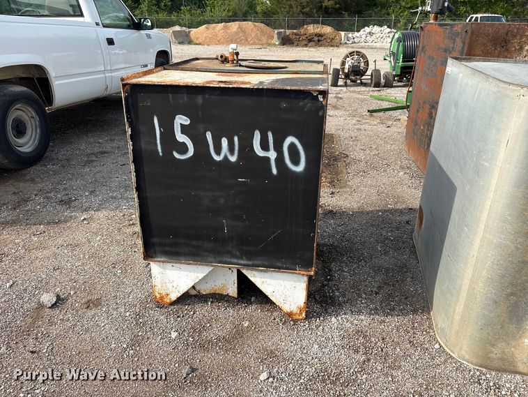 image for item ET5121 (3) oil tanks