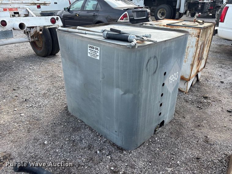 image for item ET5121 (3) oil tanks