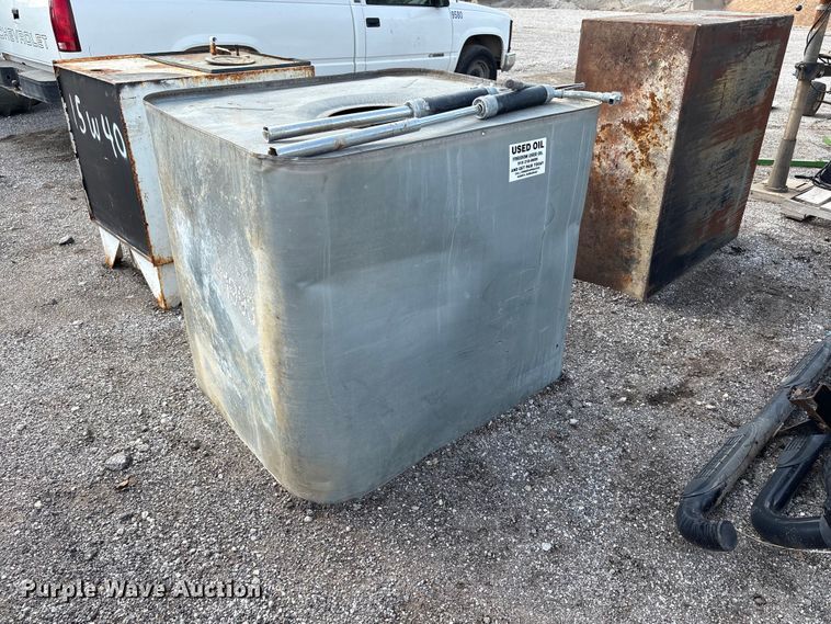 image for item ET5121 (3) oil tanks