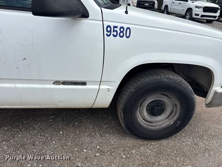 image for item ET5123 1995 Chevrolet Silverado 1500 pickup truck
