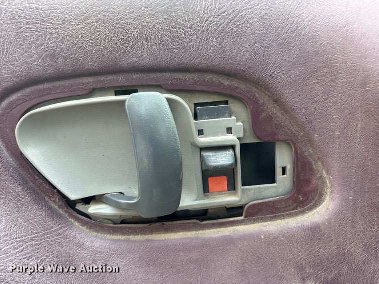 image for item ET5123 1995 Chevrolet Silverado 1500 pickup truck