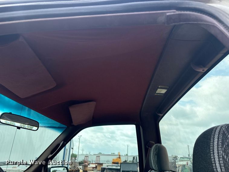 image for item ET5123 1995 Chevrolet Silverado 1500 pickup truck