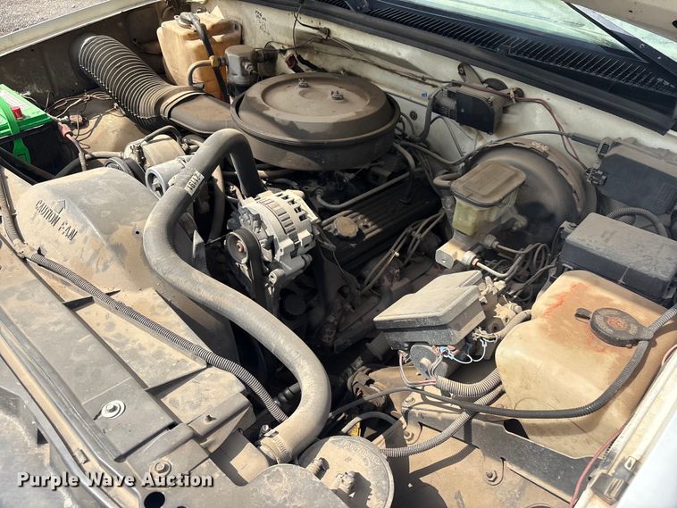 image for item ET5123 1995 Chevrolet Silverado 1500 pickup truck