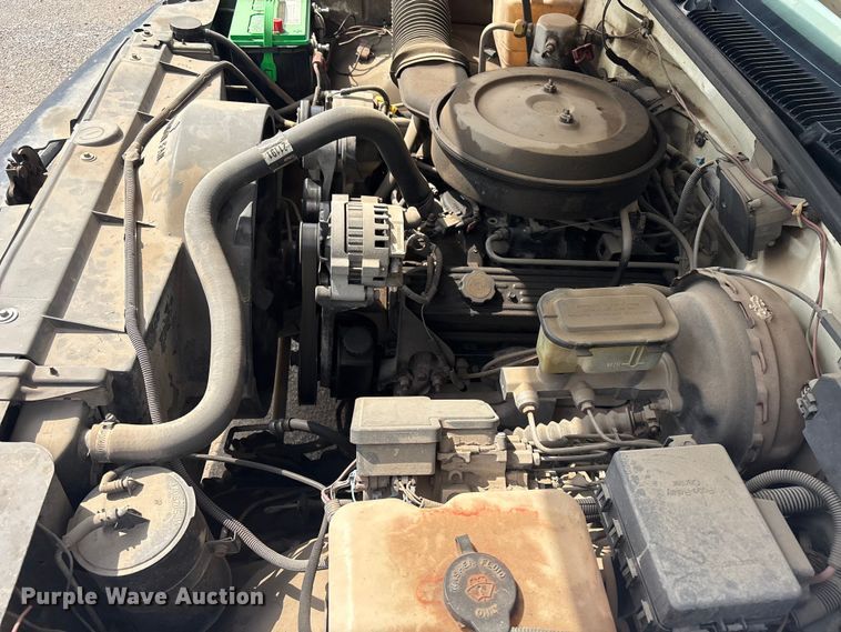 image for item ET5123 1995 Chevrolet Silverado 1500 pickup truck