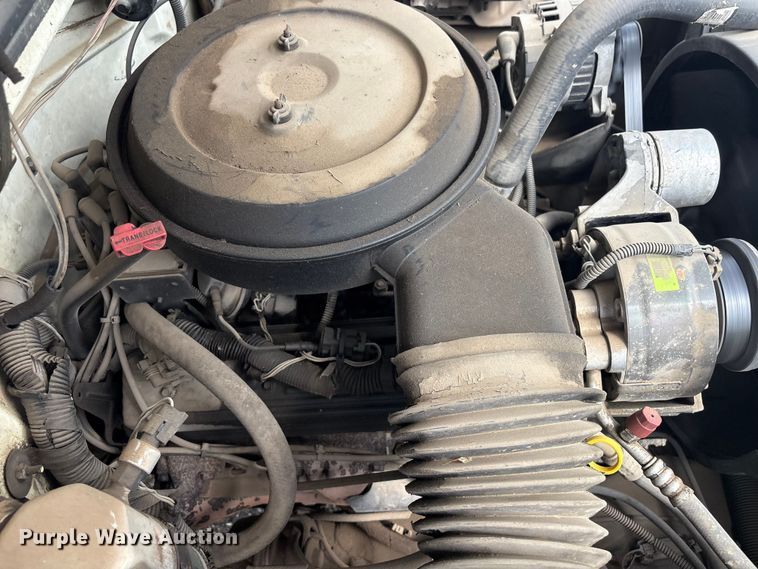 image for item ET5123 1995 Chevrolet Silverado 1500 pickup truck