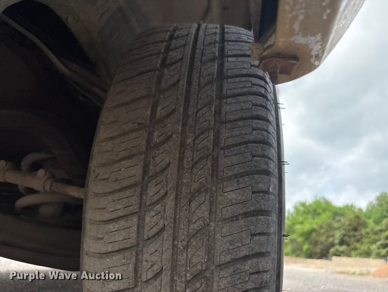 image for item ET5123 1995 Chevrolet Silverado 1500 pickup truck