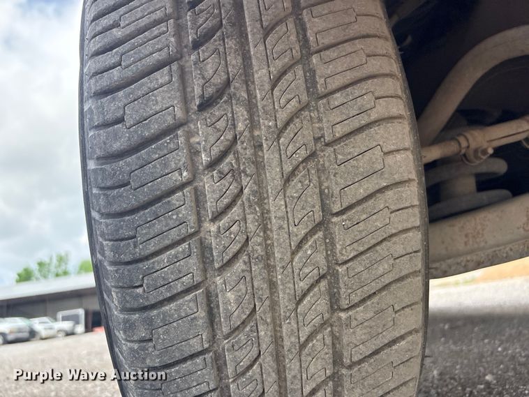 image for item ET5123 1995 Chevrolet Silverado 1500 pickup truck