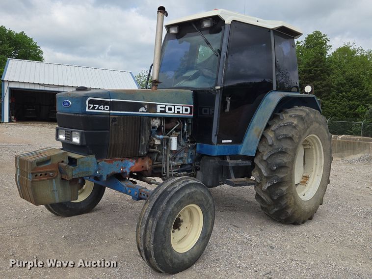 image for item ET5124 Ford 7740 tractor