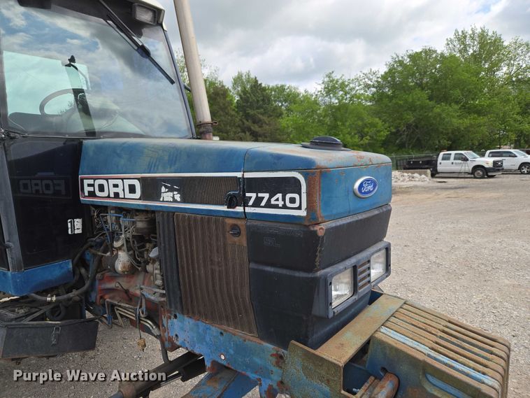 image for item ET5124 Ford 7740 tractor