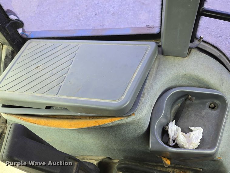 image for item ET5124 Ford 7740 tractor