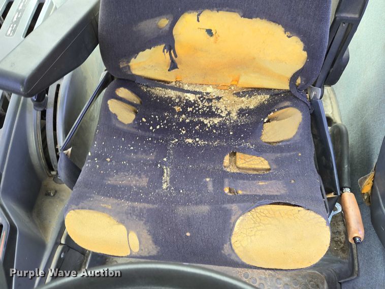 image for item ET5124 Ford 7740 tractor