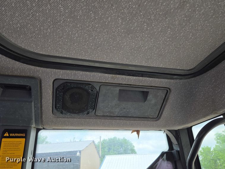 image for item ET5124 Ford 7740 tractor