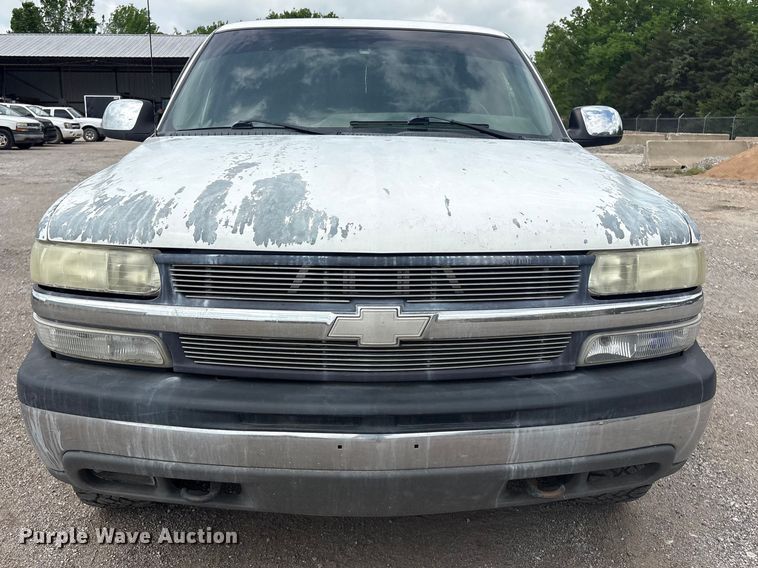 image for item ET5125 2001 Chevrolet Silverado 1500 Ext. Cab pickup truck