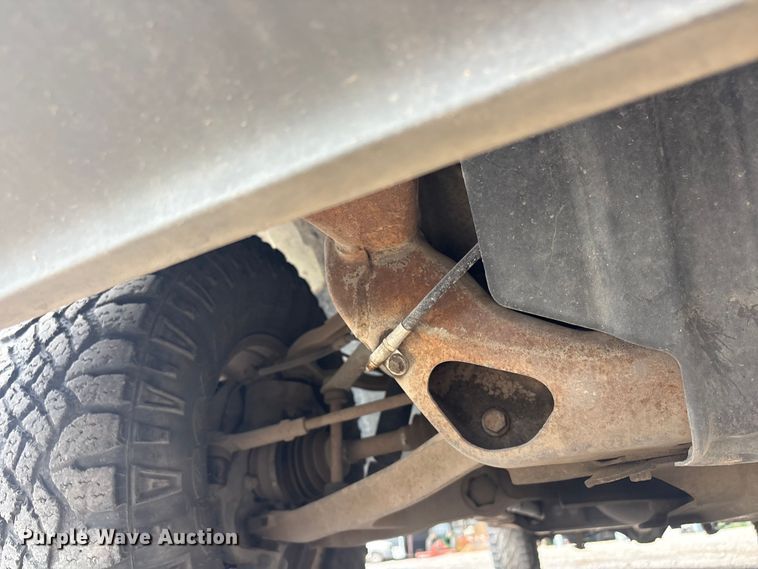 image for item ET5125 2001 Chevrolet Silverado 1500 Ext. Cab pickup truck