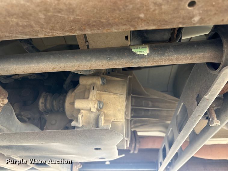 image for item ET5125 2001 Chevrolet Silverado 1500 Ext. Cab pickup truck