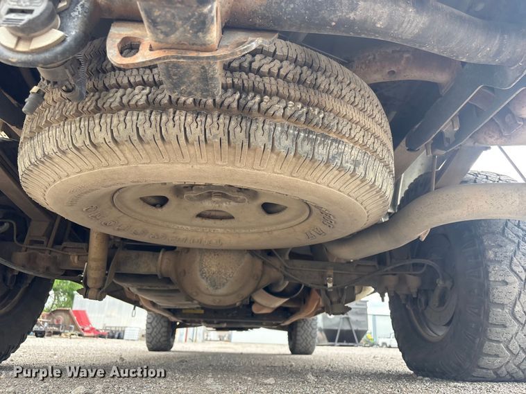 image for item ET5125 2001 Chevrolet Silverado 1500 Ext. Cab pickup truck