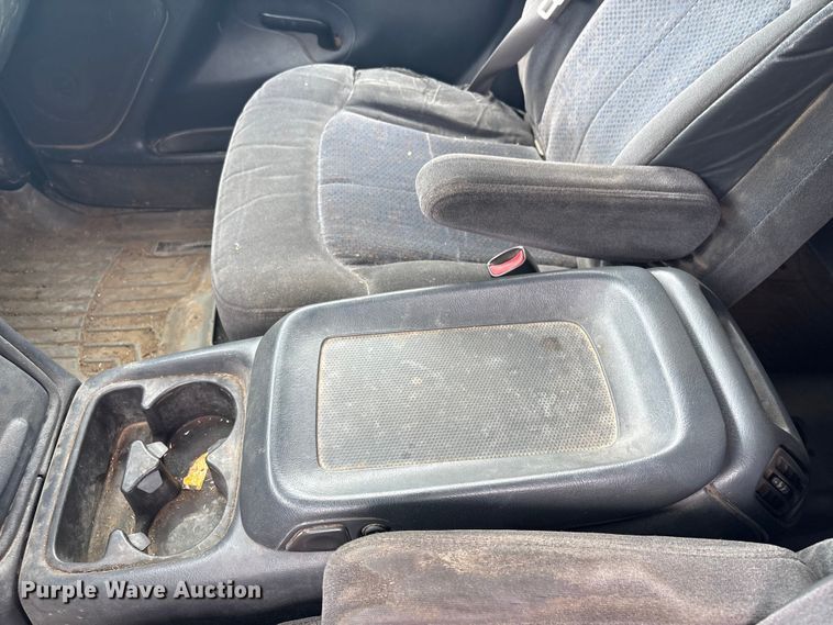 image for item ET5125 2001 Chevrolet Silverado 1500 Ext. Cab pickup truck