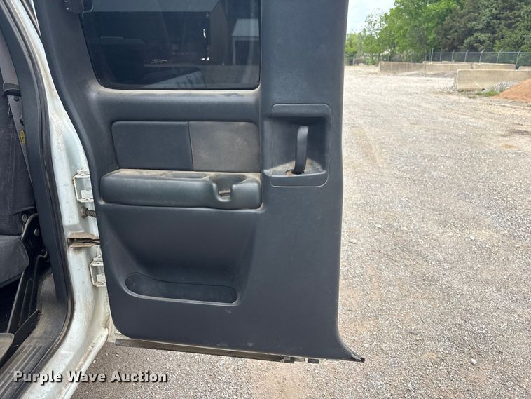 image for item ET5125 2001 Chevrolet Silverado 1500 Ext. Cab pickup truck