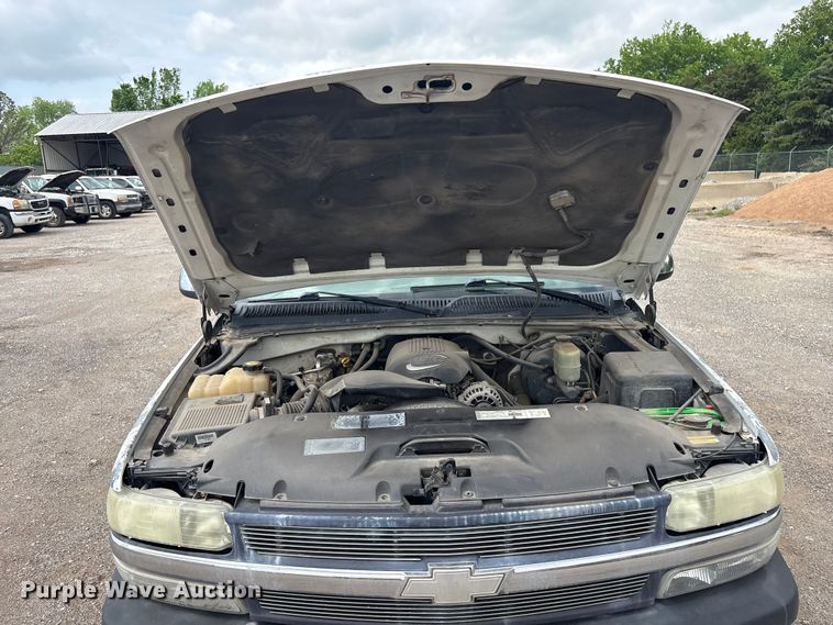 image for item ET5125 2001 Chevrolet Silverado 1500 Ext. Cab pickup truck