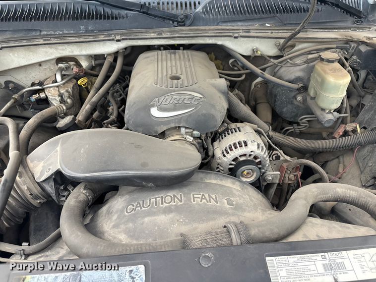 image for item ET5125 2001 Chevrolet Silverado 1500 Ext. Cab pickup truck