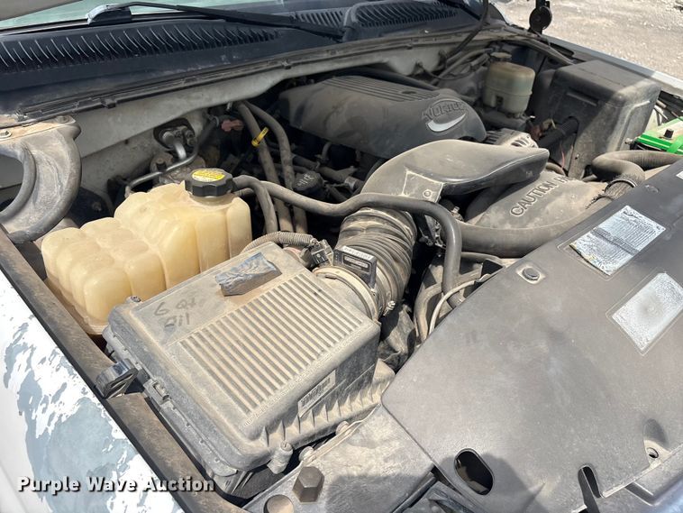 image for item ET5125 2001 Chevrolet Silverado 1500 Ext. Cab pickup truck