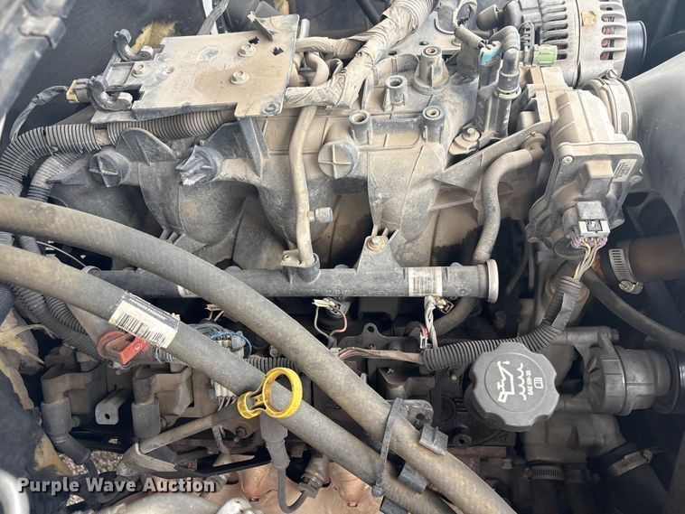 image for item ET5126 2004 GMC Sierra 2500HD Crew Cab pickup truck