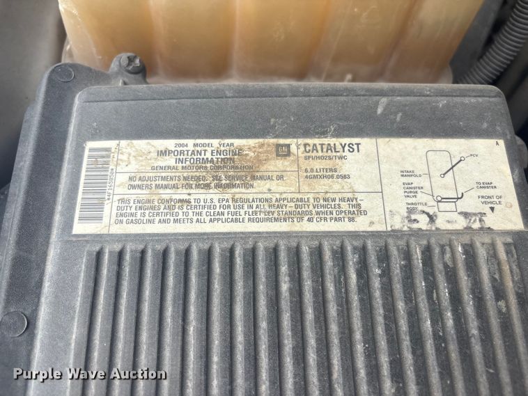 image for item ET5126 2004 GMC Sierra 2500HD Crew Cab pickup truck