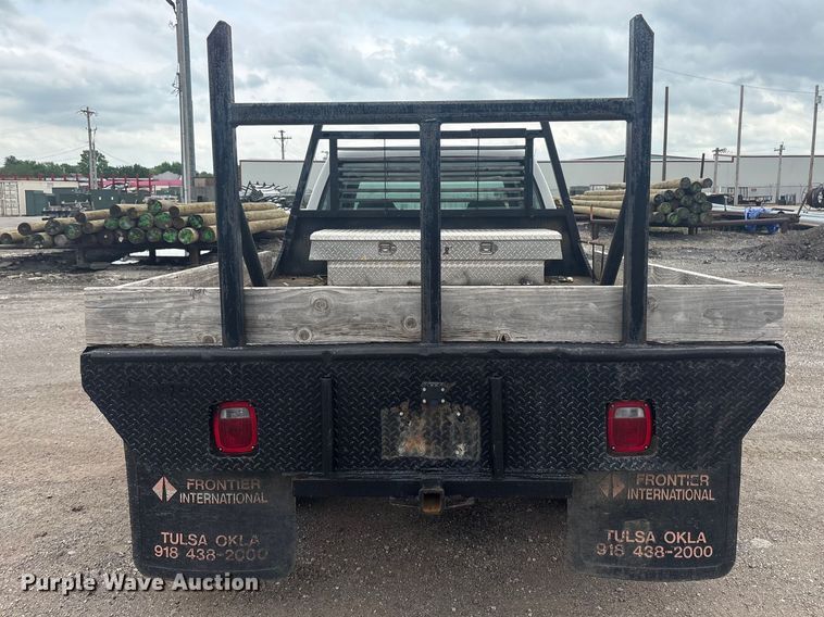 image for item ET5127 1993 Chevrolet 3500 Crew Cab flatbed pickup truck