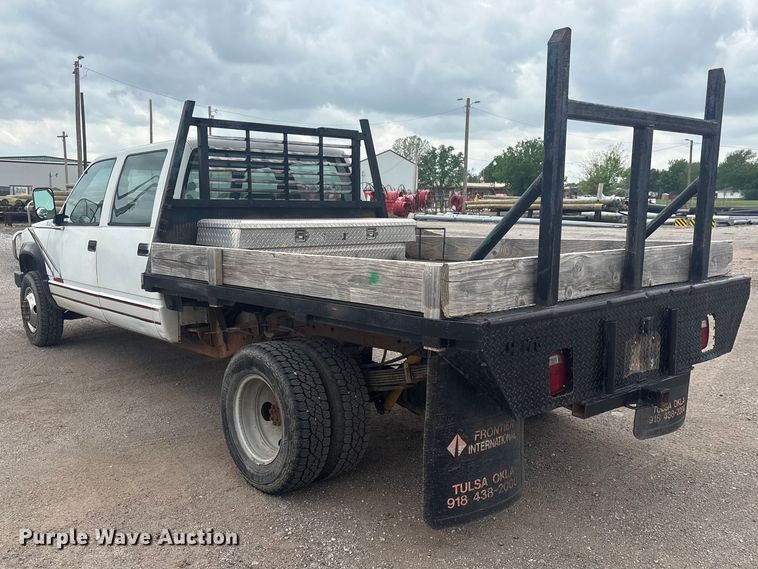 image for item ET5127 1993 Chevrolet 3500 Crew Cab flatbed pickup truck